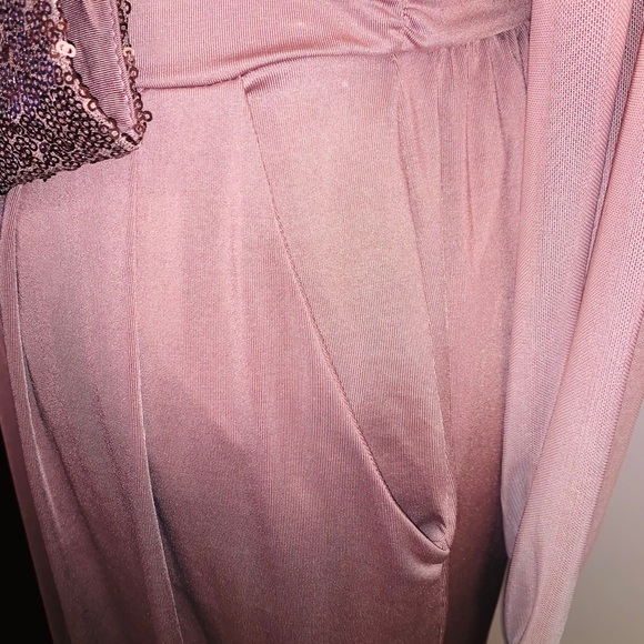 FabLux Mauve Jumpsuit Size Medium - Picture 4 of 8